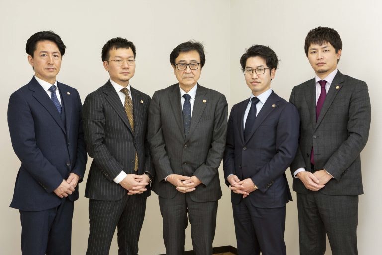 kintoneの導入により情報の一元管理に成功。情報の見える化で所員の数字に対する意識が変わり、売上が1.4倍になった事例